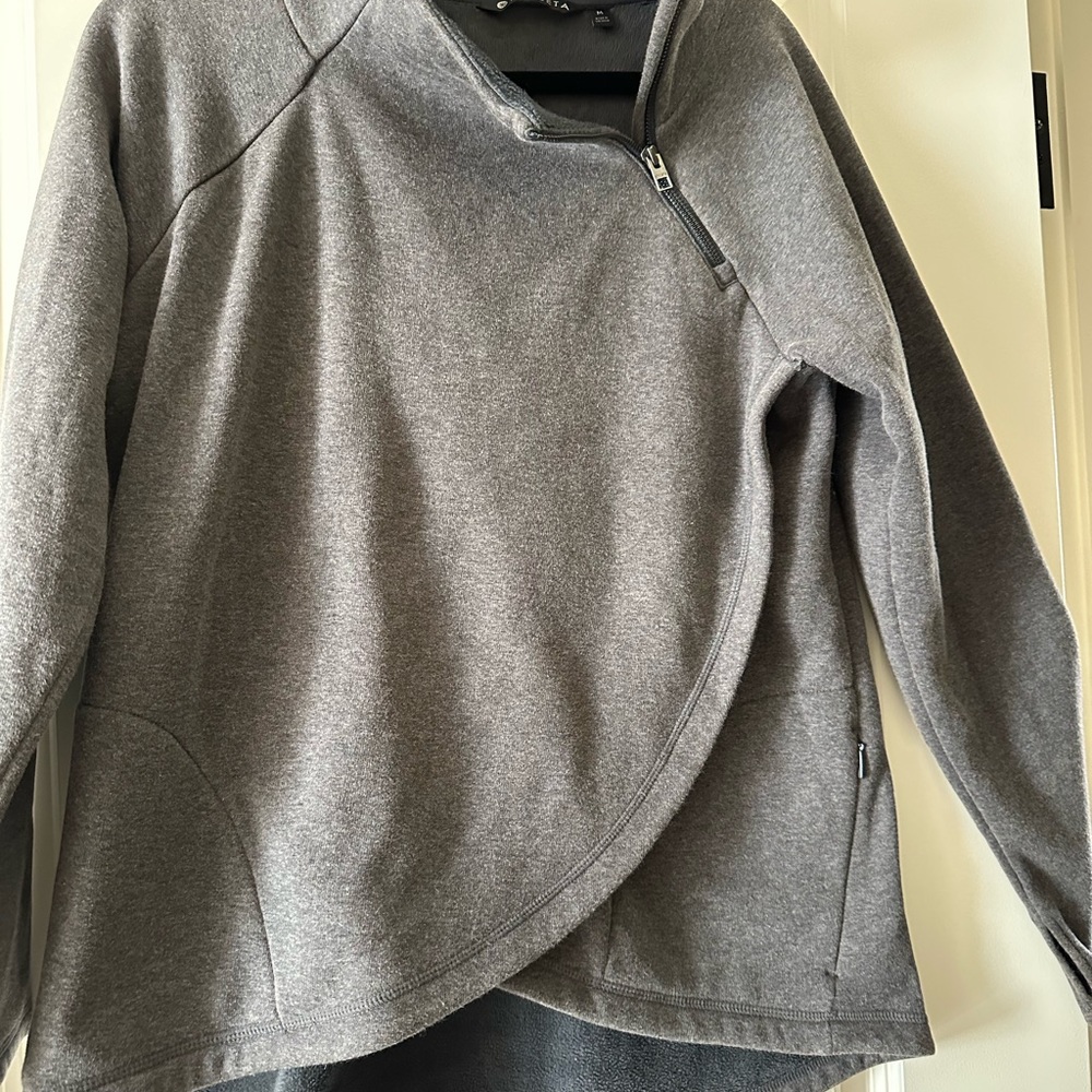 Athlete size medium side zipper pullover sweatshirt